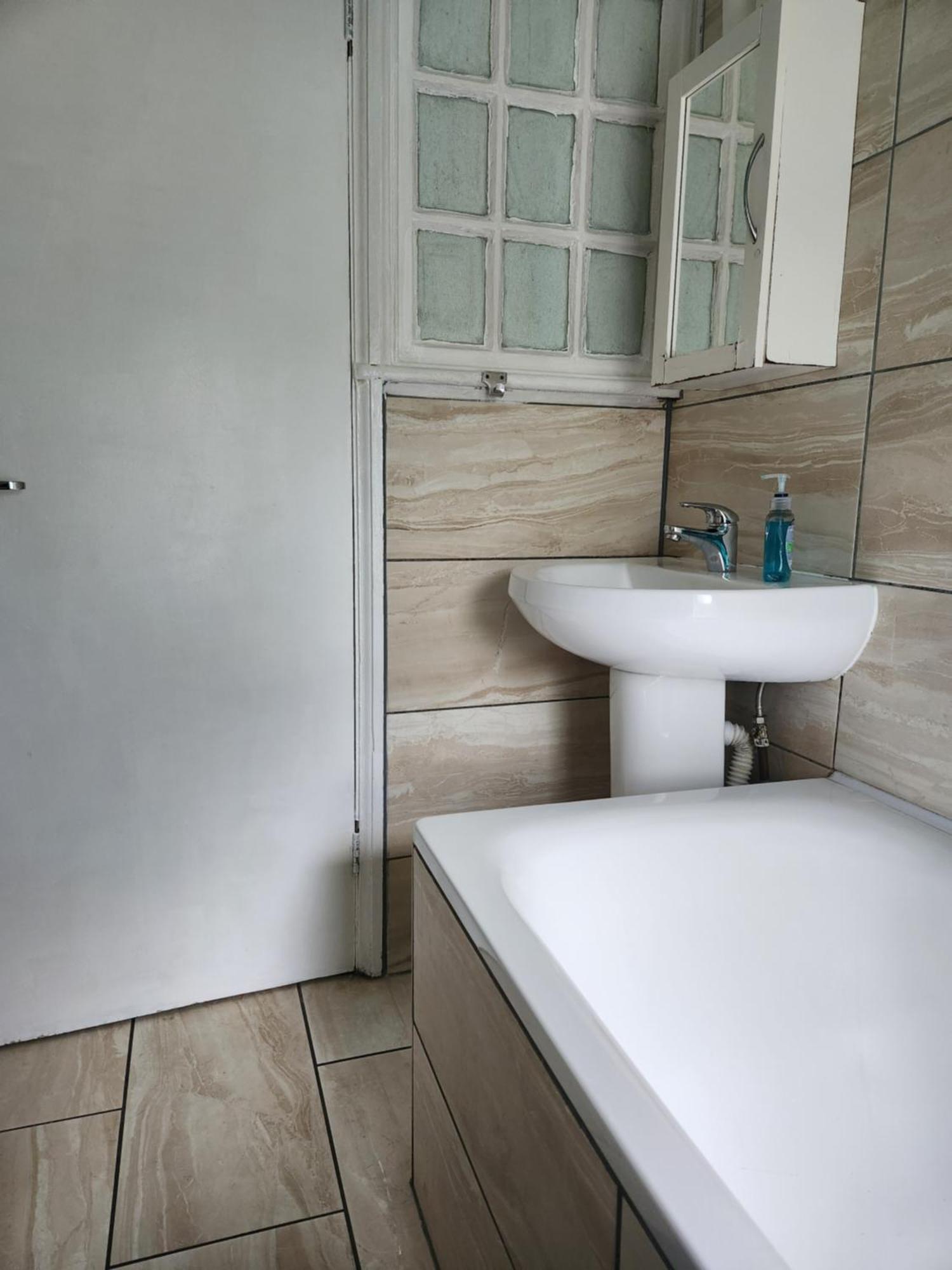 Ferienwohnung Flat With Work Station, Monitor, Smart Tv & Netflix London Exterior foto