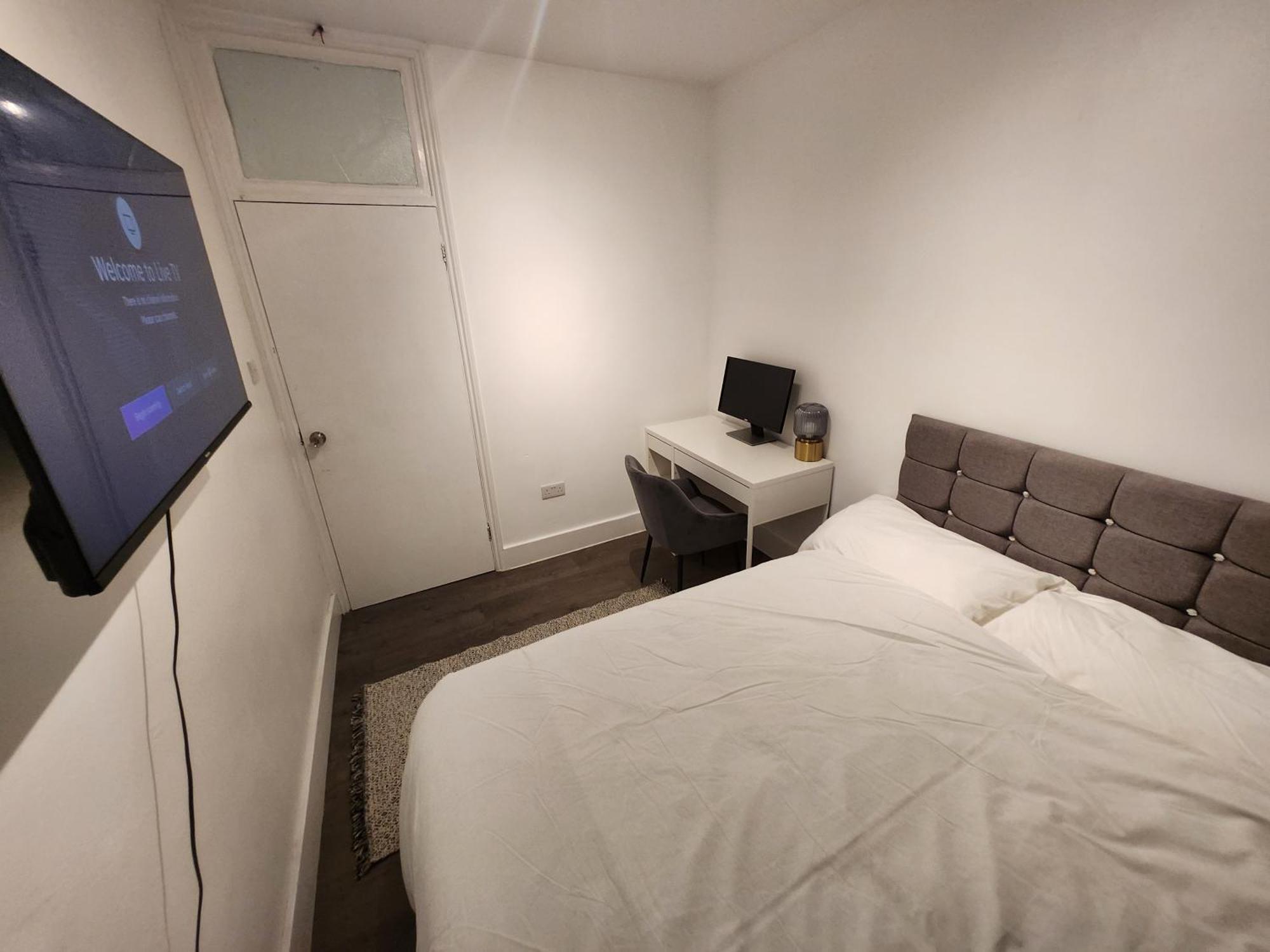 Ferienwohnung Flat With Work Station, Monitor, Smart Tv & Netflix London Exterior foto