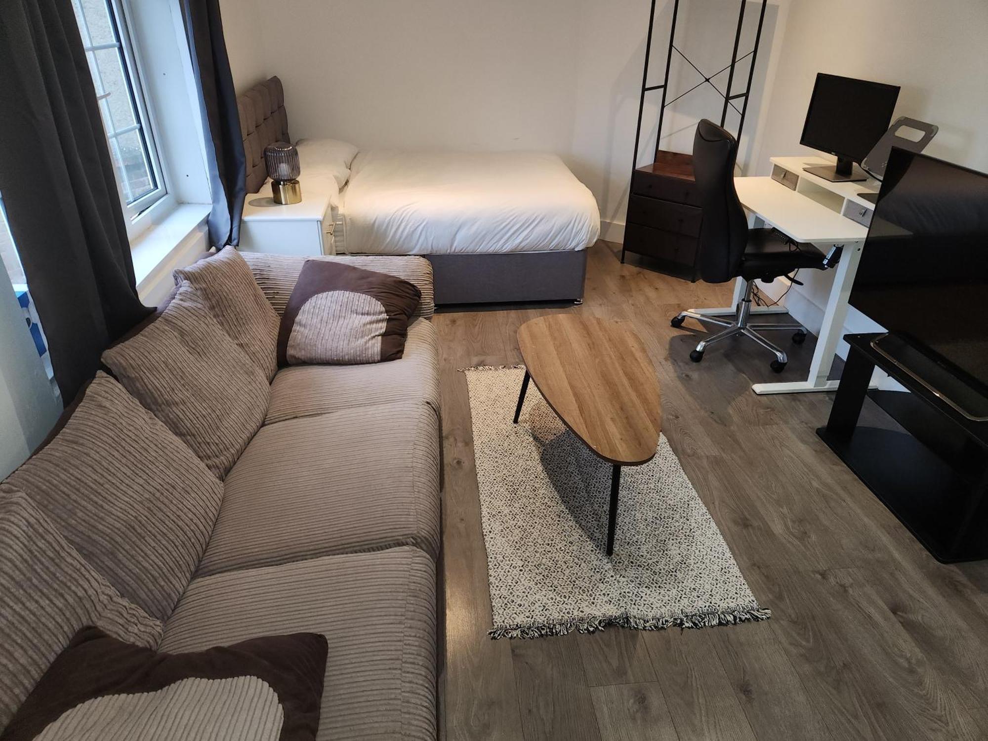 Ferienwohnung Flat With Work Station, Monitor, Smart Tv & Netflix London Exterior foto